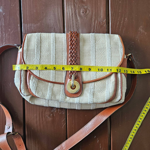 Dillards Vintage Cream Tweed & Leather Crossbody Shoulder Bag Beach Neutral‎ - Picture 10 of 12